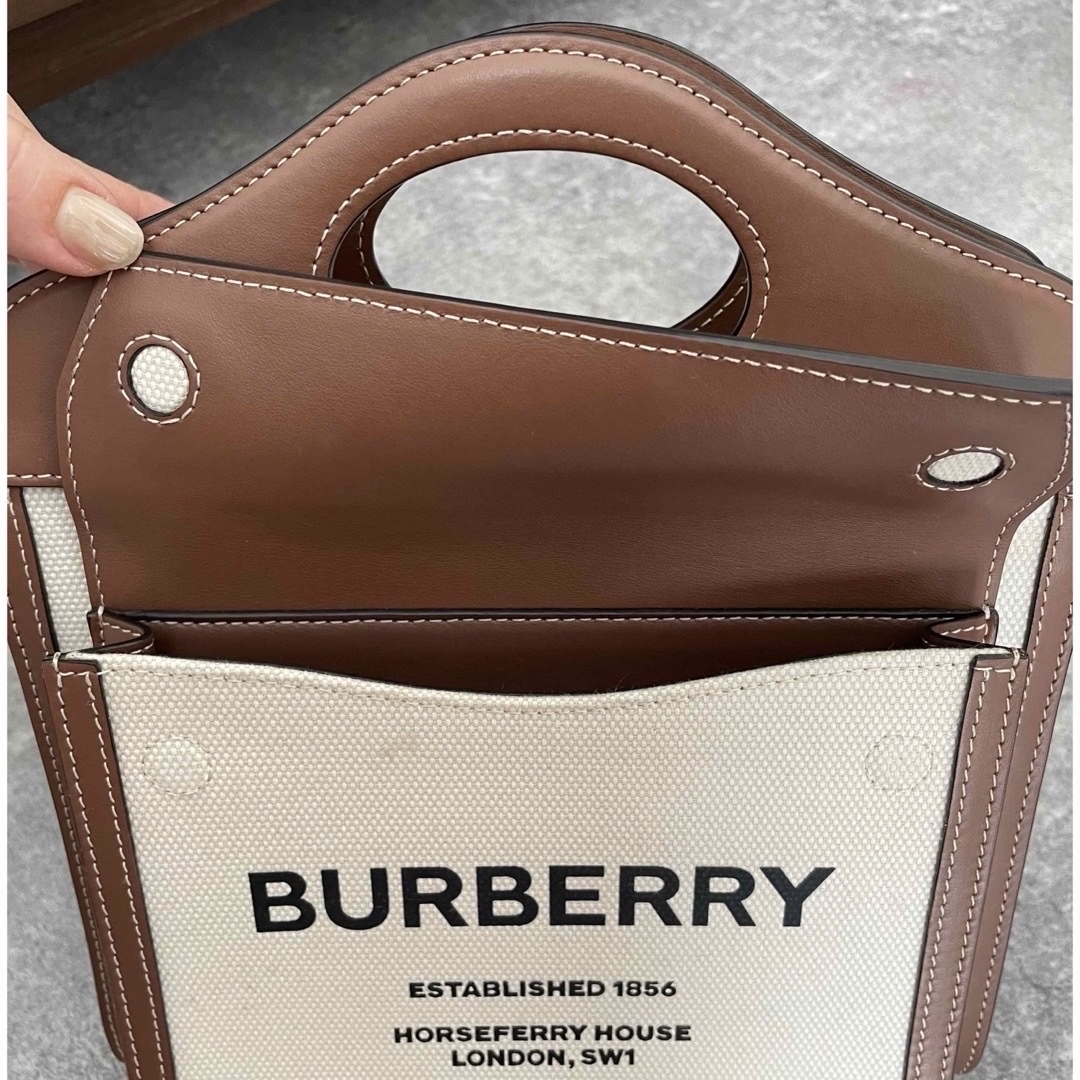 BURBERRY(バーバリー)のBURBERRY ポケットバッグ ミニサイズ レディースのバッグ(ショルダーバッグ)の商品写真