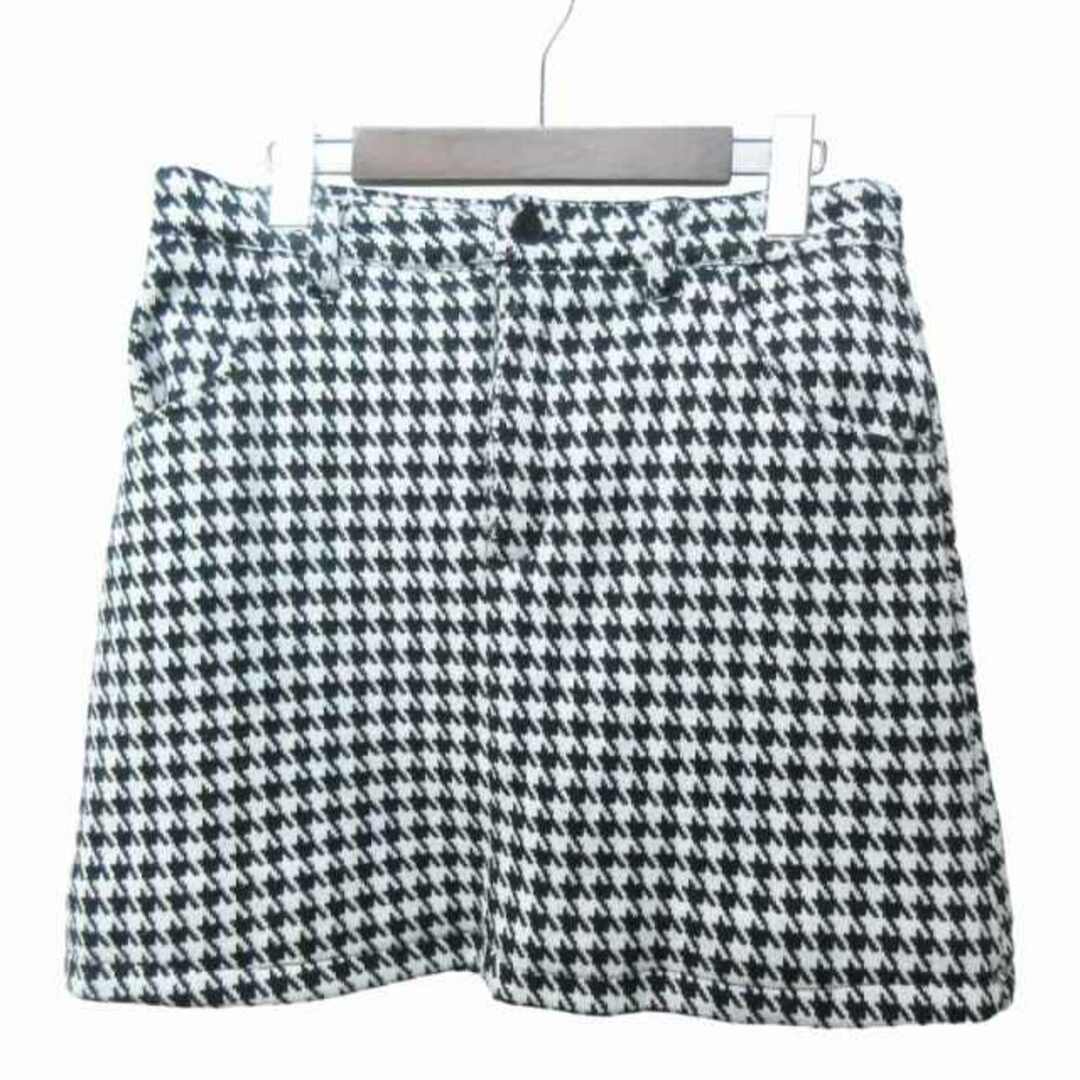 キスオンザグリーン 台形スカート ひざ丈 ゴルフウェア ストレッチ 白 2 レディースのスカート(ひざ丈スカート)の商品写真