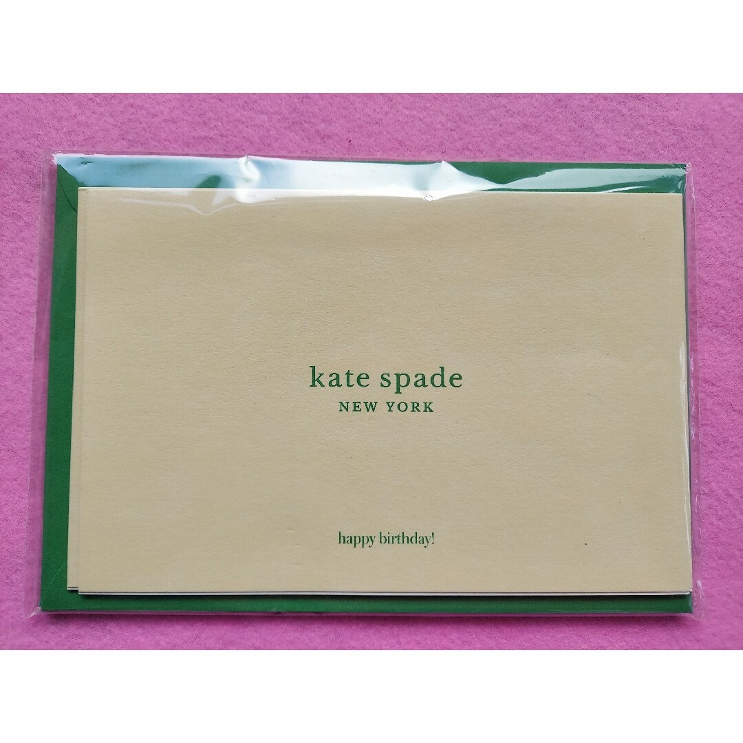 kate spade new york(ケイトスペードニューヨーク)の【新品】Kate spade　ケイトスペード　バースデーカード　ピンバッジ エンタメ/ホビーのコレクション(ノベルティグッズ)の商品写真