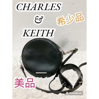 チャールズアンドキース(Charles and Keith)のレア 美品 CHARLES&KEITH ポーチ ショルダー ブラック (ショルダーバッグ)