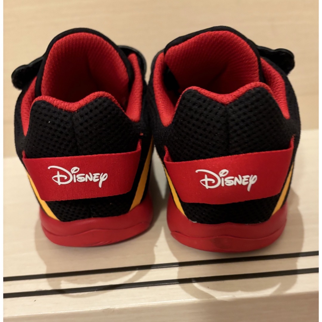 adidas(アディダス)のadidas Disney キッズスニーカー キッズ/ベビー/マタニティのキッズ靴/シューズ(15cm~)(スニーカー)の商品写真