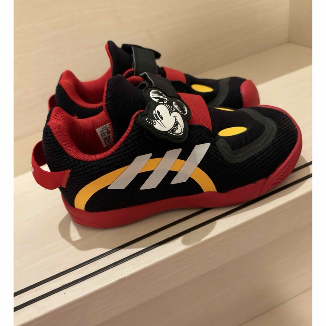 adidas(アディダス)のadidas Disney キッズスニーカー キッズ/ベビー/マタニティのキッズ靴/シューズ(15cm~)(スニーカー)の商品写真