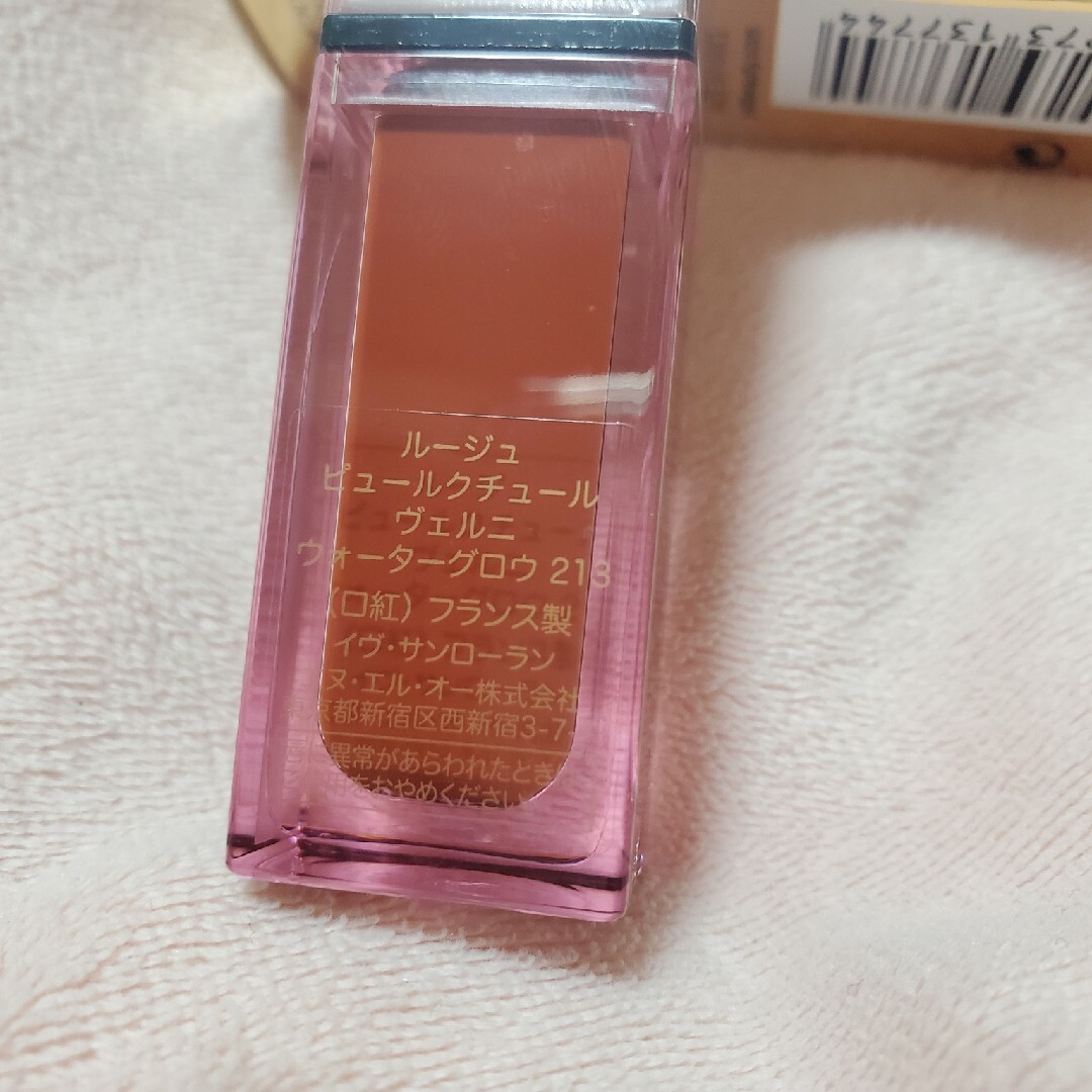 Yves Saint Laurent Beaute(イヴサンローランボーテ)のYSL ルージュ ピュールクチュール ヴェルニ ウォーターグロウ No.213 コスメ/美容のベースメイク/化粧品(口紅)の商品写真