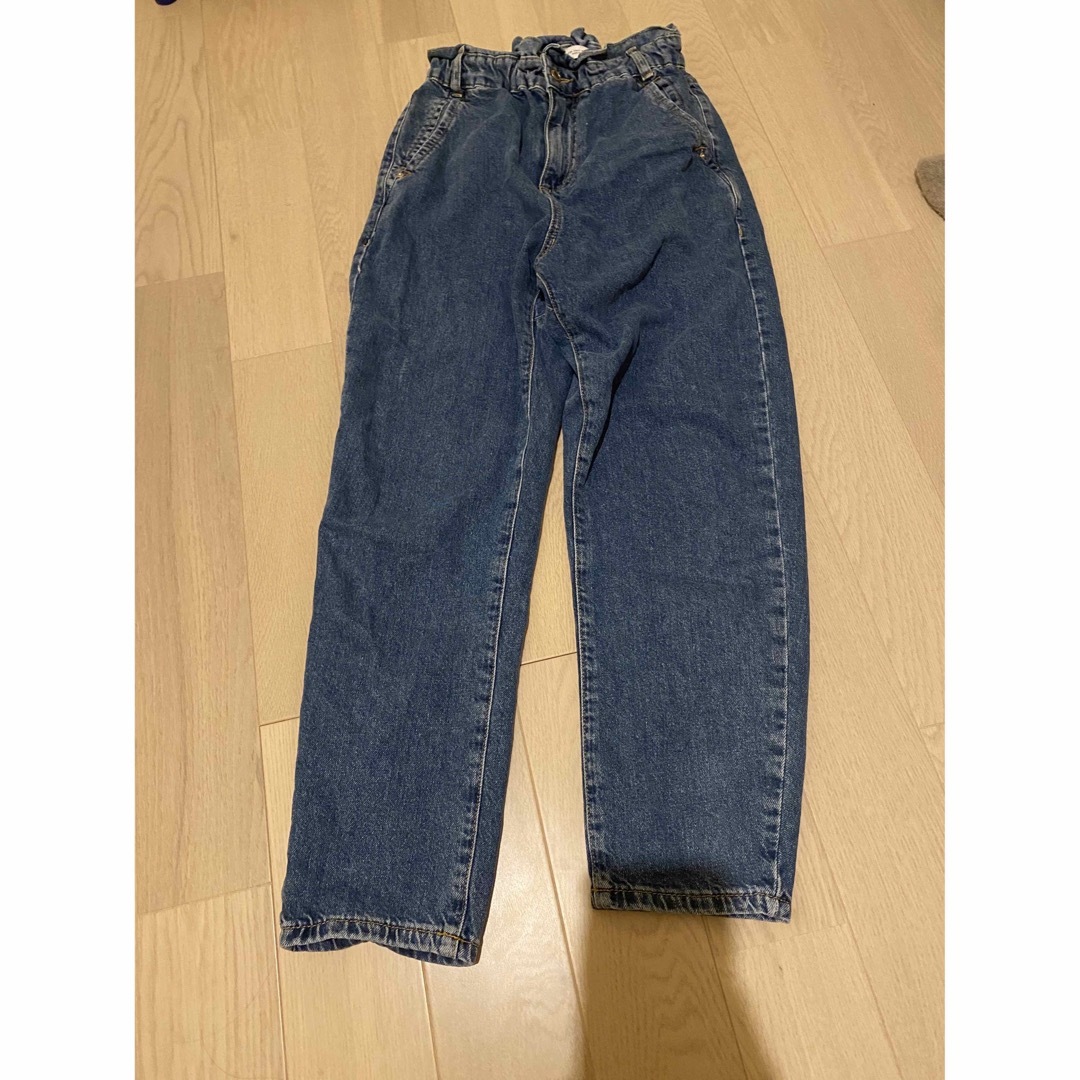 ZARA(ザラ)のZARA ペーパーバックデニムパンツ 34 レディースのパンツ(デニム/ジーンズ)の商品写真