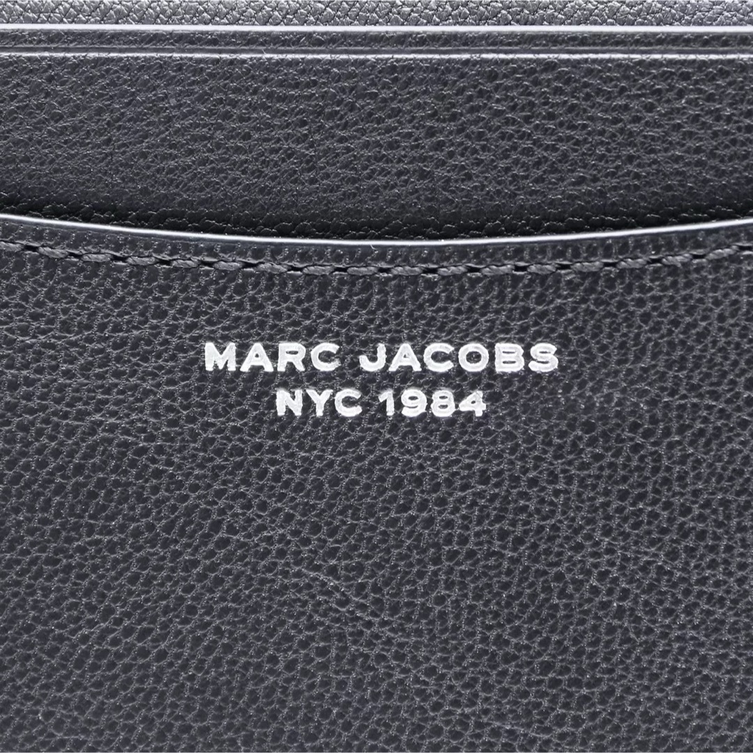 MARC JACOBS(マークジェイコブス)の新品 MARC JACOBS マークジェイコブス 二つ折り長財布 財布 黒  レディースのファッション小物(財布)の商品写真