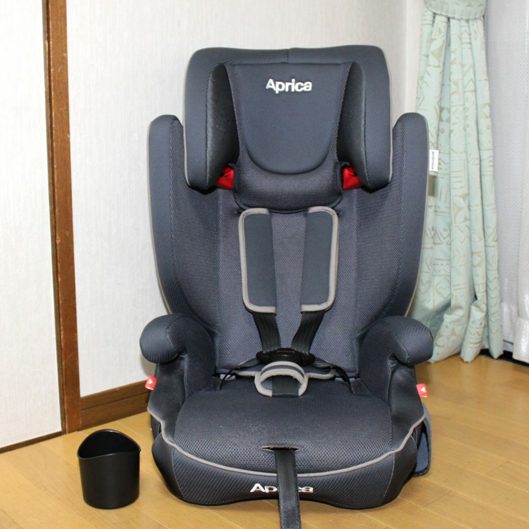 Aprica(アップリカ)の美品 Aprica エアグルーヴ AD◆5段階ヘッドサポート◆1才～11才ごろ キッズ/ベビー/マタニティの外出/移動用品(自動車用チャイルドシート本体)の商品写真