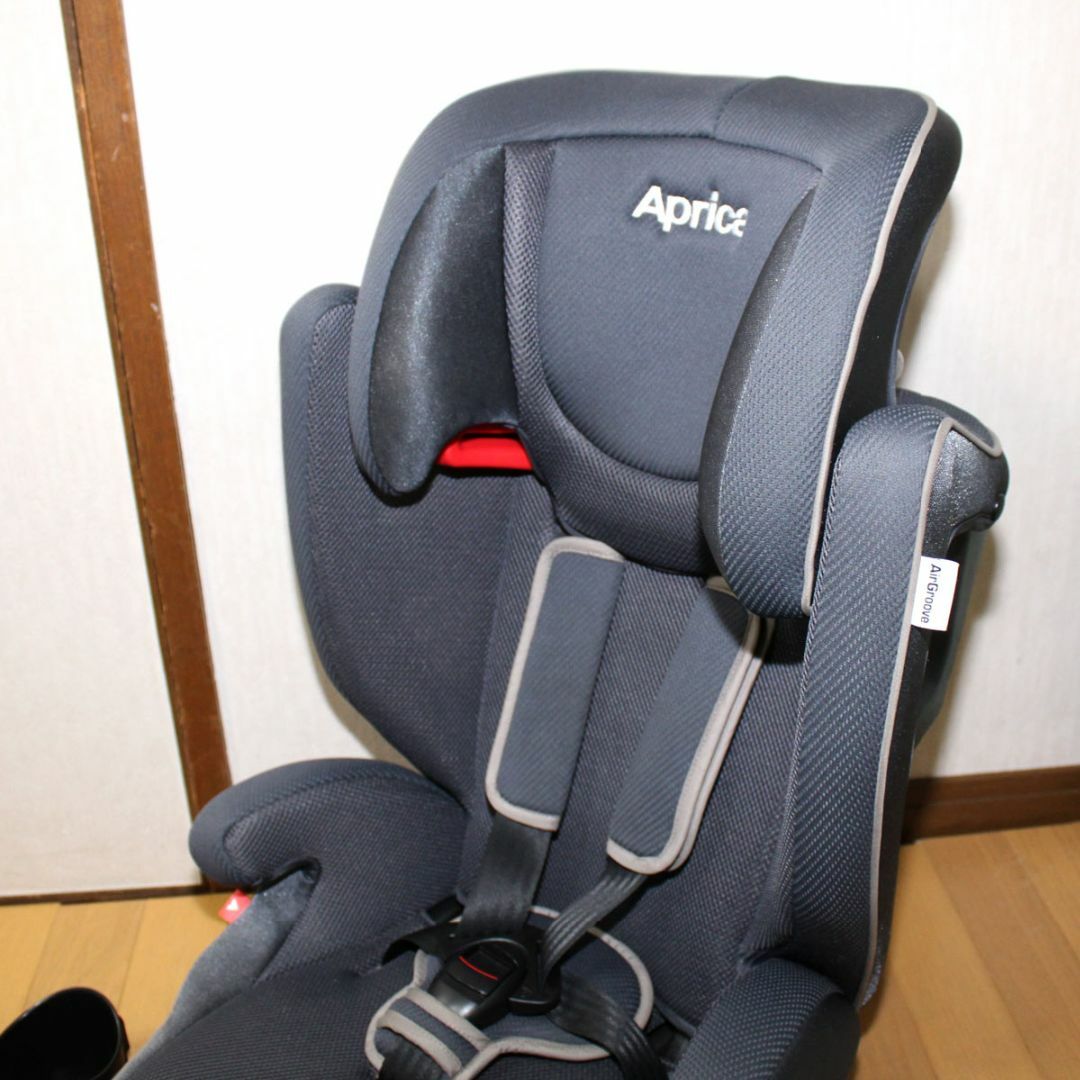 Aprica(アップリカ)の美品 Aprica エアグルーヴ AD◆5段階ヘッドサポート◆1才～11才ごろ キッズ/ベビー/マタニティの外出/移動用品(自動車用チャイルドシート本体)の商品写真