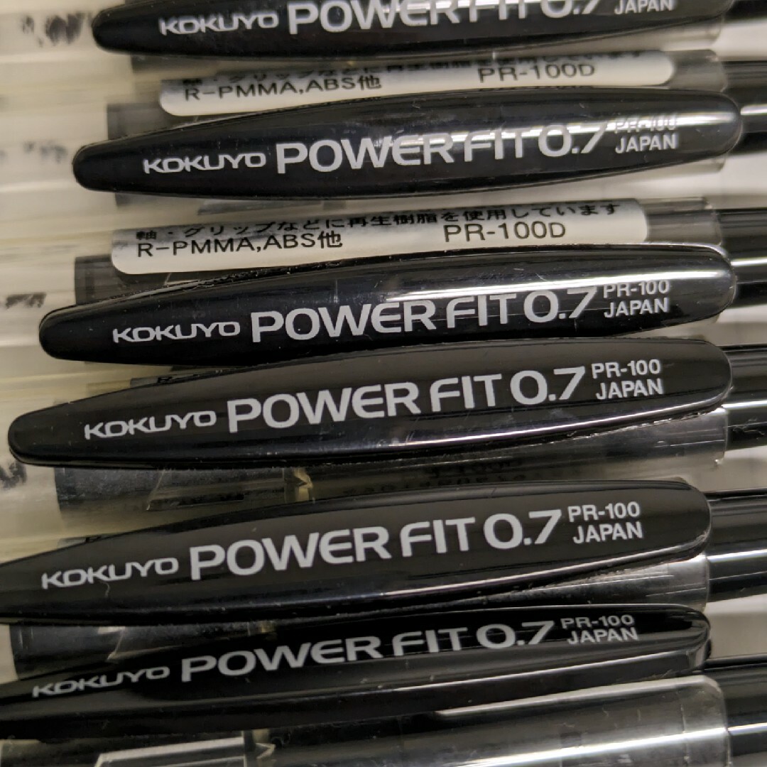 コクヨ(コクヨ)のKOKUYO　黒ボールペン　POWER　FIT0.7　PR-100　10本 インテリア/住まい/日用品の文房具(ペン/マーカー)の商品写真