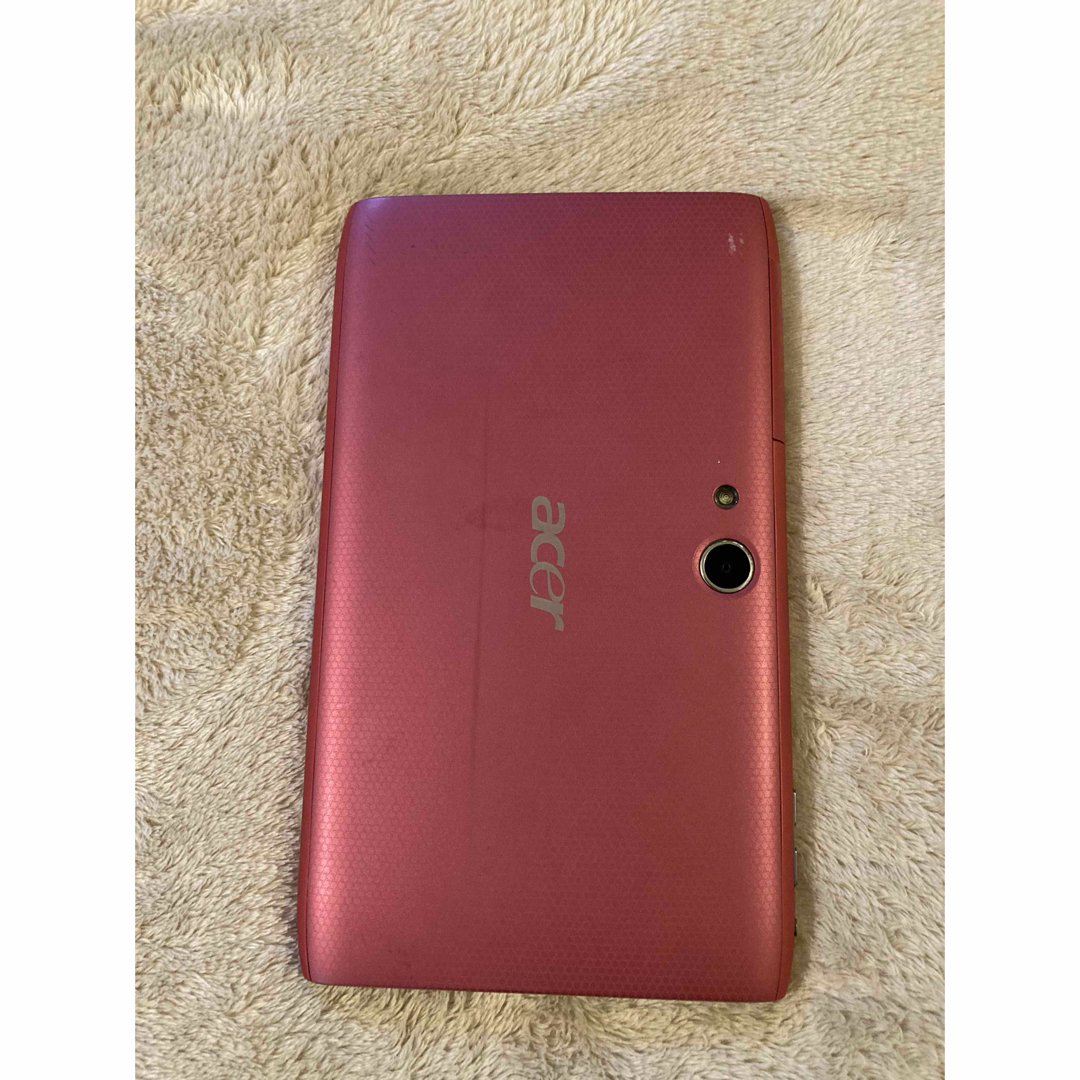 Acer(エイサー)のacerタブレット　アンドロイド3.2レッド系　ジャンク品 スマホ/家電/カメラのPC/タブレット(タブレット)の商品写真