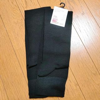 ユニクロ(UNIQLO)のユニクロ　ヒートテック　ニーハイソックス　2足　新品　未使用(ソックス)