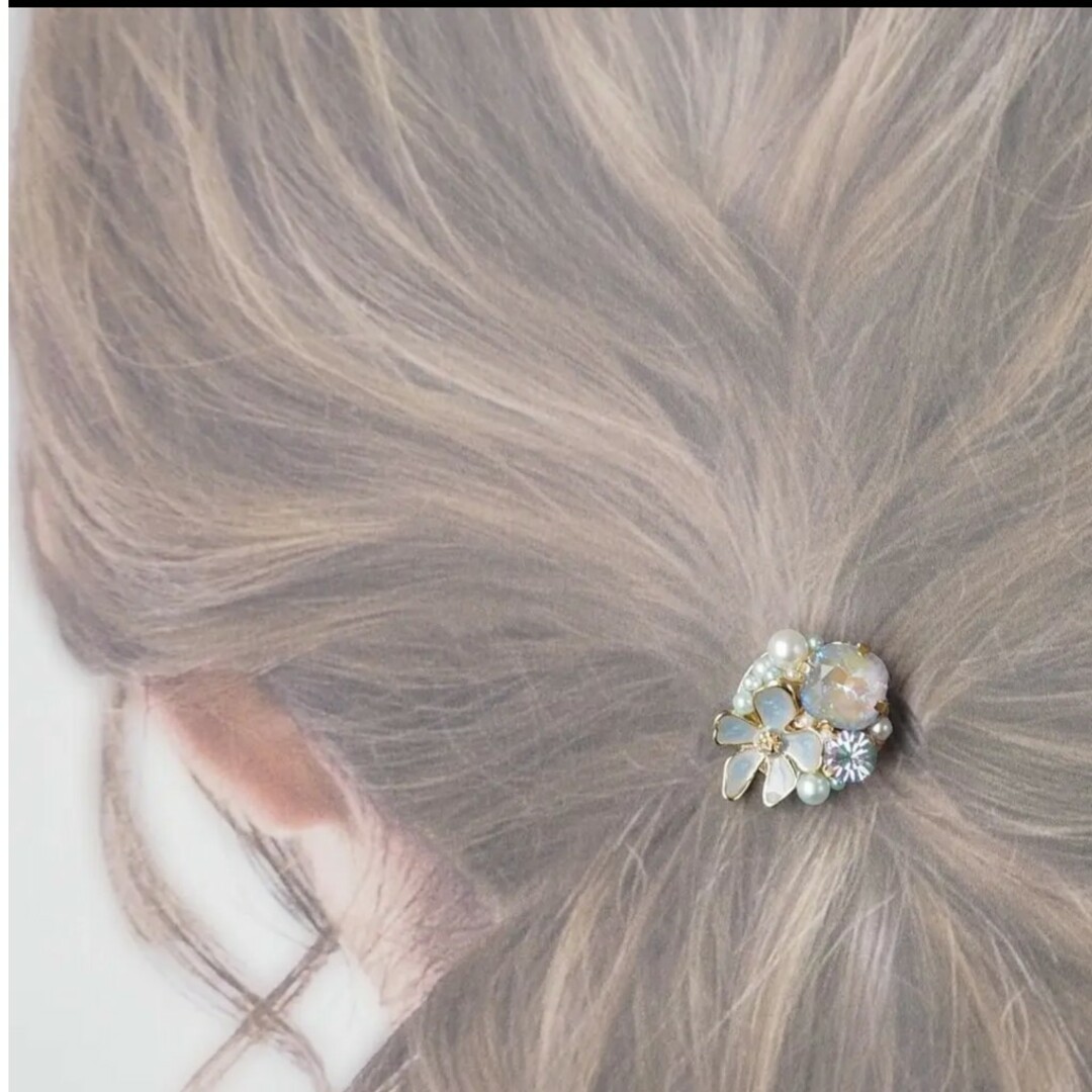 先着1名様限定》セリーングレー♡マーブルお花ビジューポニーフック ハンドメイドのアクセサリー(ヘアアクセサリー)の商品写真