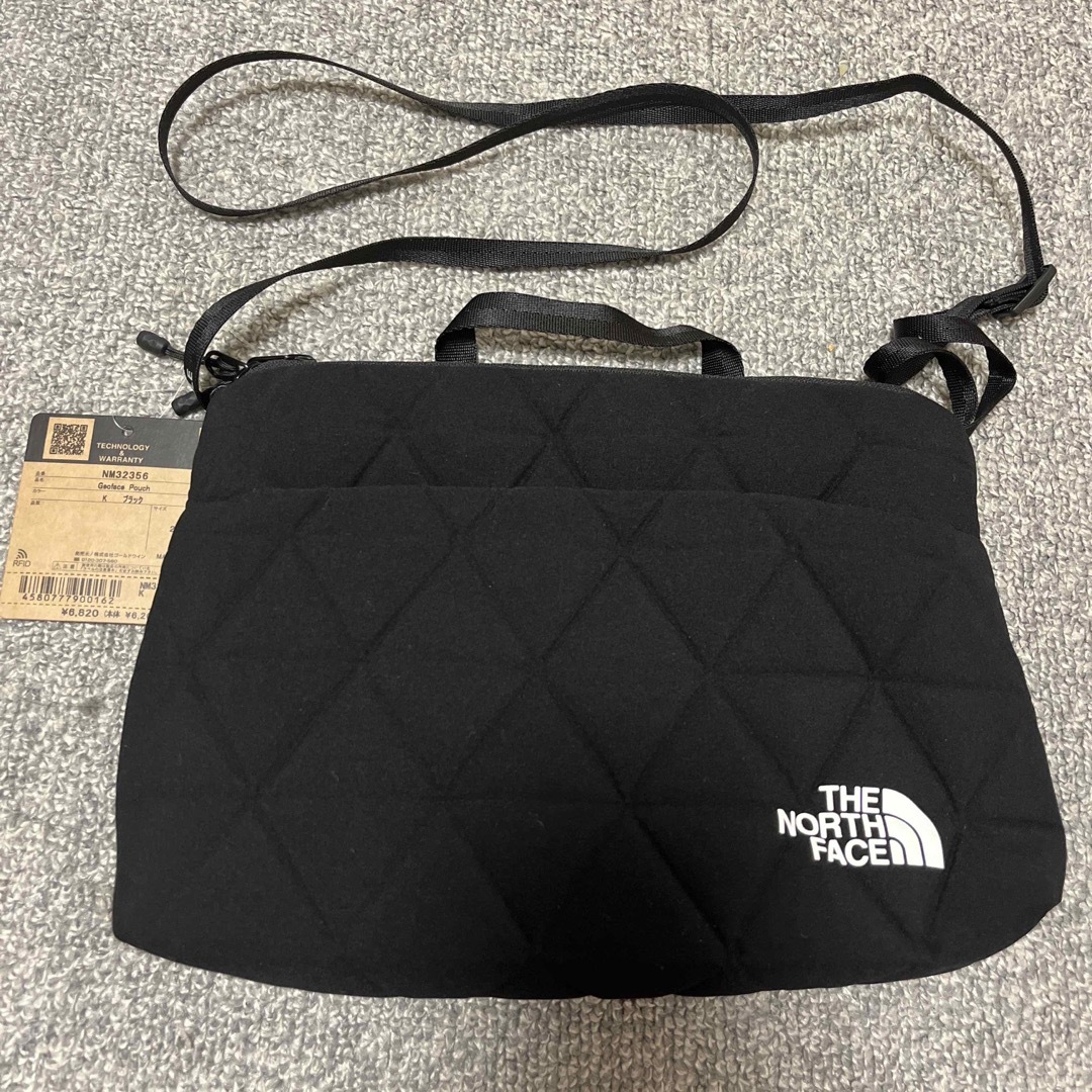 THE NORTH FACE(ザノースフェイス)のノースフェイス　 ショルダー付　Geoface Pouch 新品 メンズのバッグ(ショルダーバッグ)の商品写真