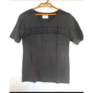 イクコ(IKUKO)のイクコIKUKOリボンコード刺繍カットソー　トップスTシャツ(カットソー(半袖/袖なし))