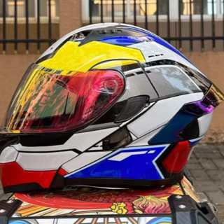 美品　バイクヘルメット　フルフェイスヘルメット　内蔵サングラス　XL(ヘルメット/シールド)