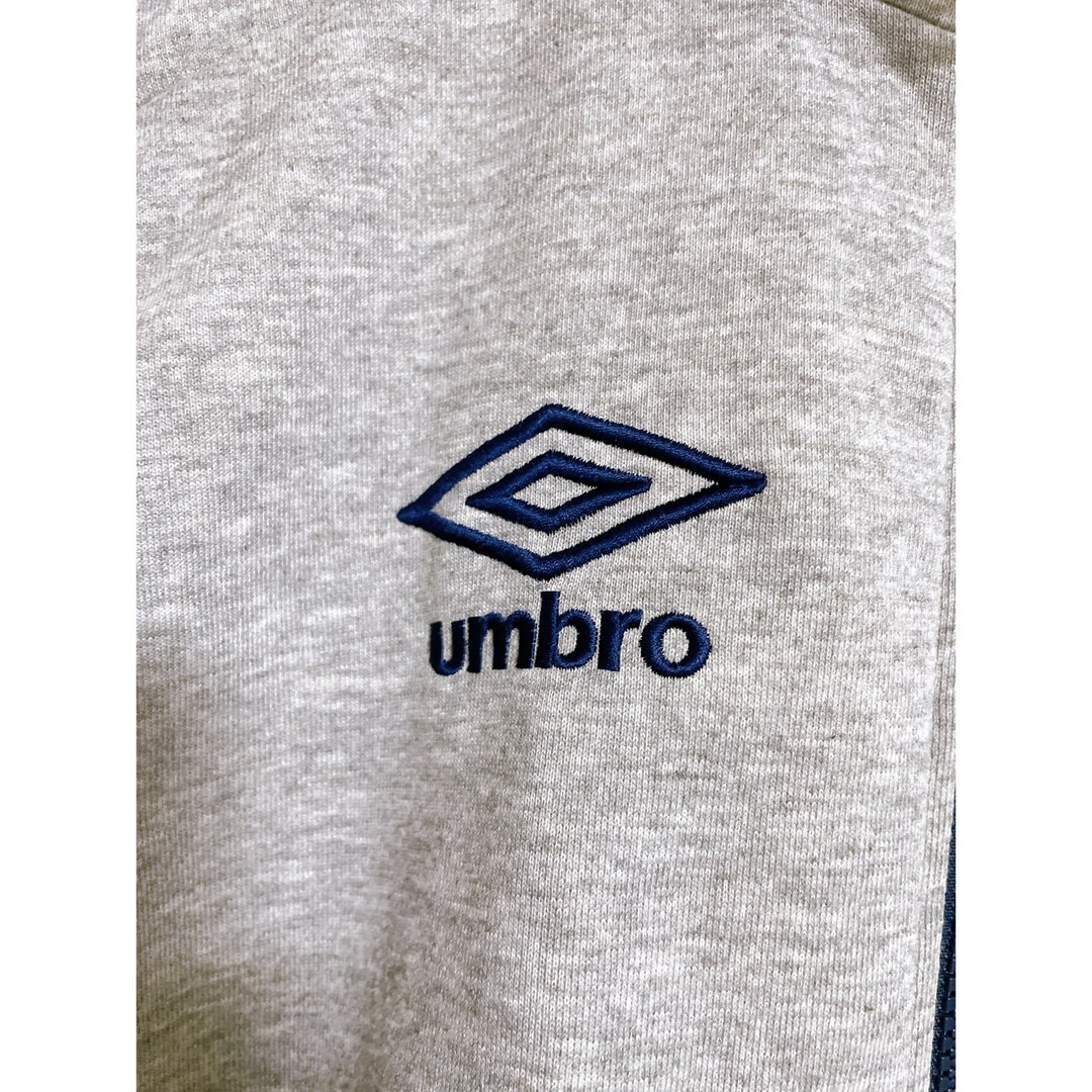 UMBRO(アンブロ)のumbro イングランド代表　ジップスウェット スポーツ/アウトドアのサッカー/フットサル(ウェア)の商品写真