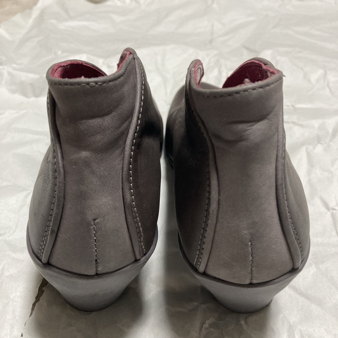CAMPER(カンペール)の♬美品♬CAMPER♬カンペール♬本革♬ブラウン♬ヒールパンプス♬22.5cm♬ レディースの靴/シューズ(ハイヒール/パンプス)の商品写真