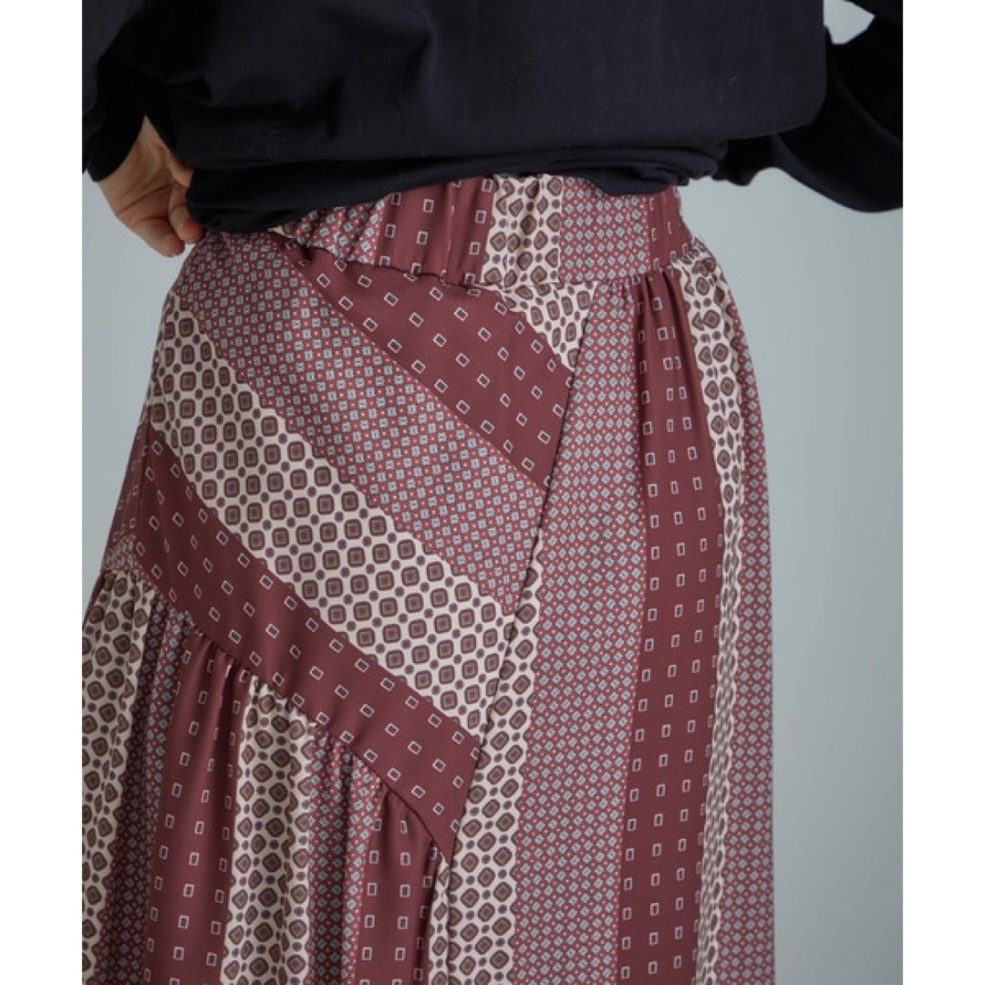 aquagirl(アクアガール)の【中古美品】aquagirl パネル柄フレアミモレスカート　フリーサイズ レディースのスカート(ロングスカート)の商品写真