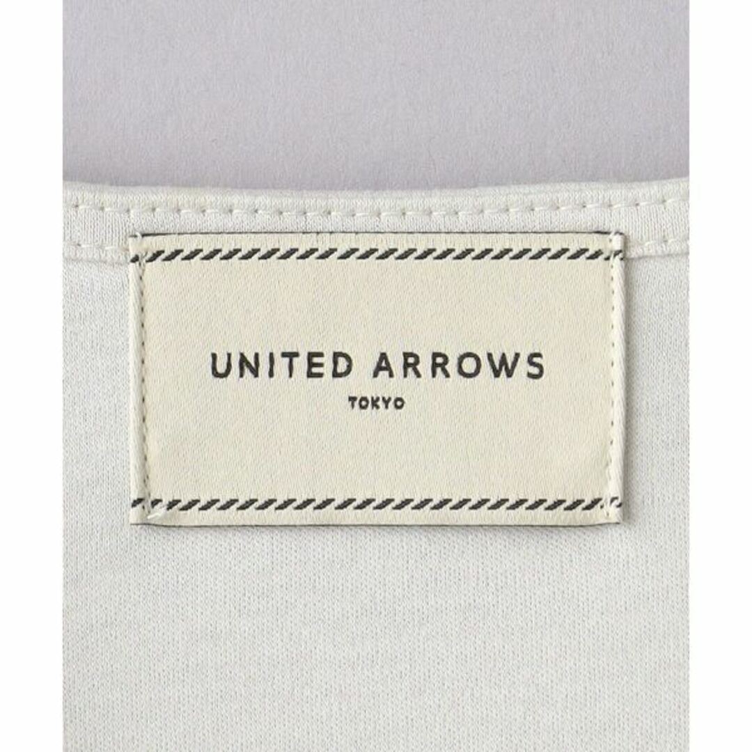 UNITED ARROWS(ユナイテッドアローズ)のUNITED ARROWS UBCB C DOUBLE Vネック Tシャツ ② レディースのトップス(Tシャツ(半袖/袖なし))の商品写真