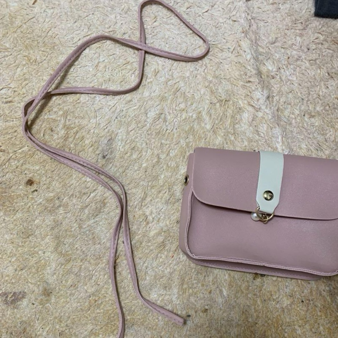 レディースショルダーバッグ ミニバッグ 斜め掛け 韓国　ピンク レディースのバッグ(ショルダーバッグ)の商品写真