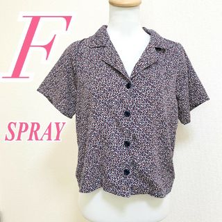 スプレイ(SpRay)のスプレイ Ｆ 半袖シャツ 花柄 カジュアルコーデ ネイビー レッド ベージュ(シャツ/ブラウス(半袖/袖なし))