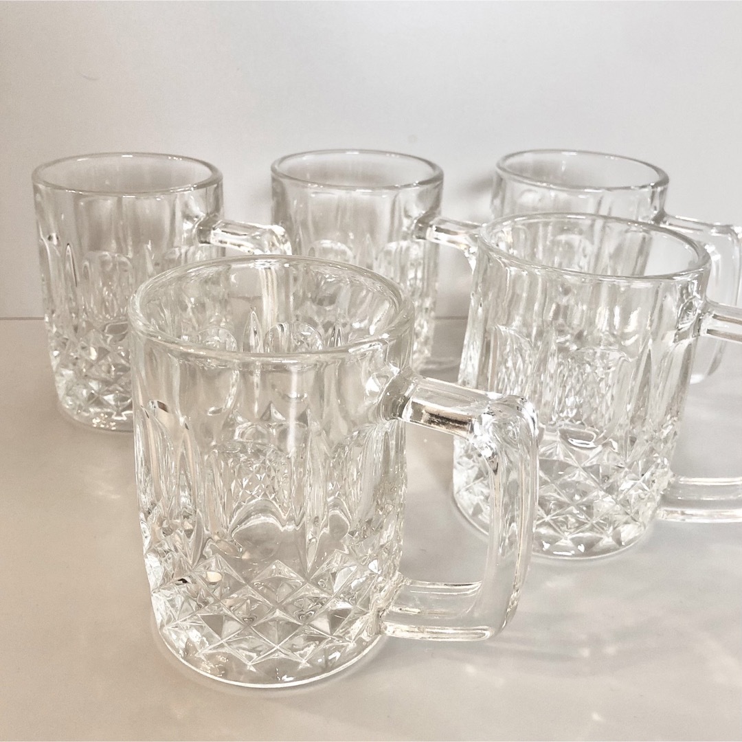 ガラスグラス 5個セット 美品 インテリア/住まい/日用品のキッチン/食器(グラス/カップ)の商品写真