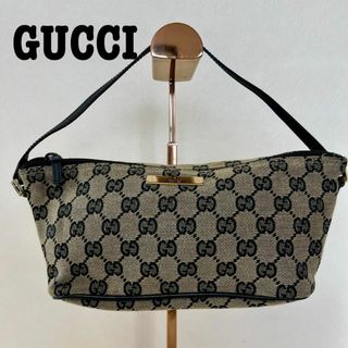 グッチ(Gucci)のグッチ GG柄　アクセサリーポーチ　ブラック　黒　ゴールドプレート　バナナポーチ(その他)