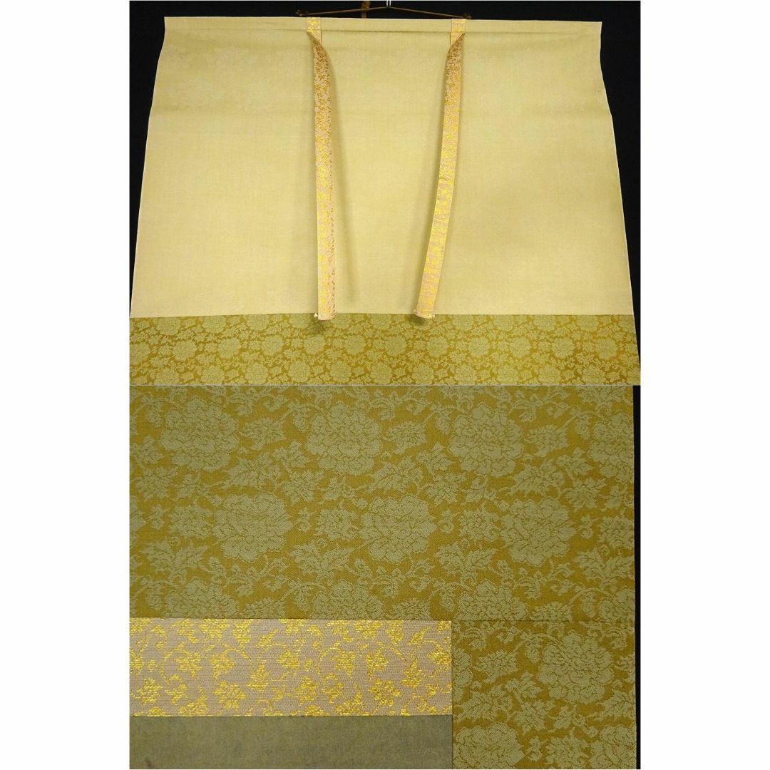 複製画】掛軸 横山大観『無我』絹本 共箱付 掛け軸 a022617の 複製画】掛軸 横山大観『無我』絹本 共箱付 掛け軸 a022617の