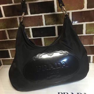 プラダ(PRADA)の★えっちゃん様専用★プラダ  ビッグロゴ  ショルダーバッグ  ブラック(ショルダーバッグ)