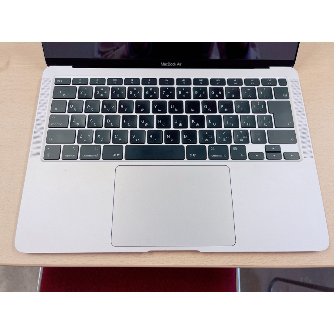 Apple(アップル)の美品！MacBook Air 2020 M1 8GB 256GB 13㌅シルバー スマホ/家電/カメラのPC/タブレット(ノートPC)の商品写真