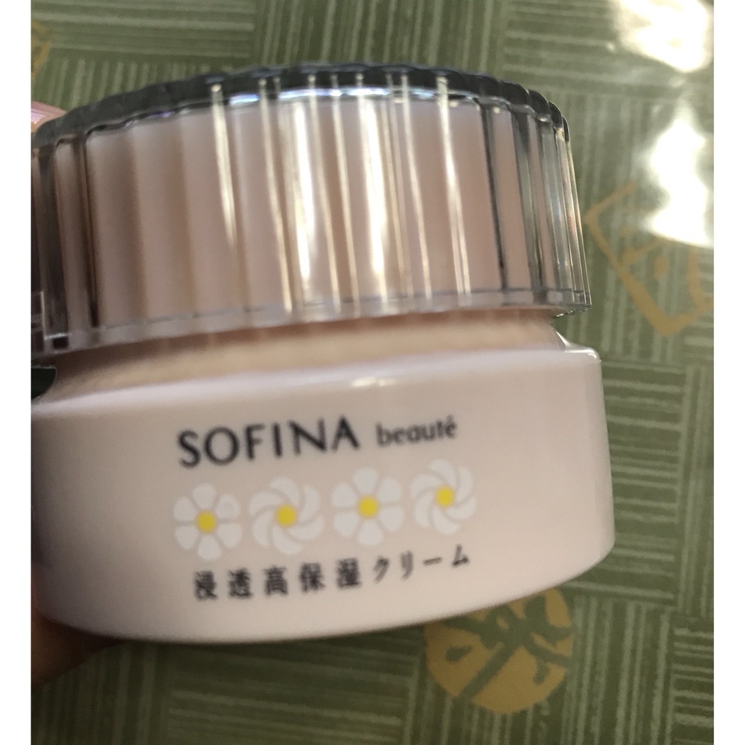 SOFINA BEAUTE(ソフィーナボーテ)の新品　浸透高保湿クリーム コスメ/美容のスキンケア/基礎化粧品(フェイスクリーム)の商品写真