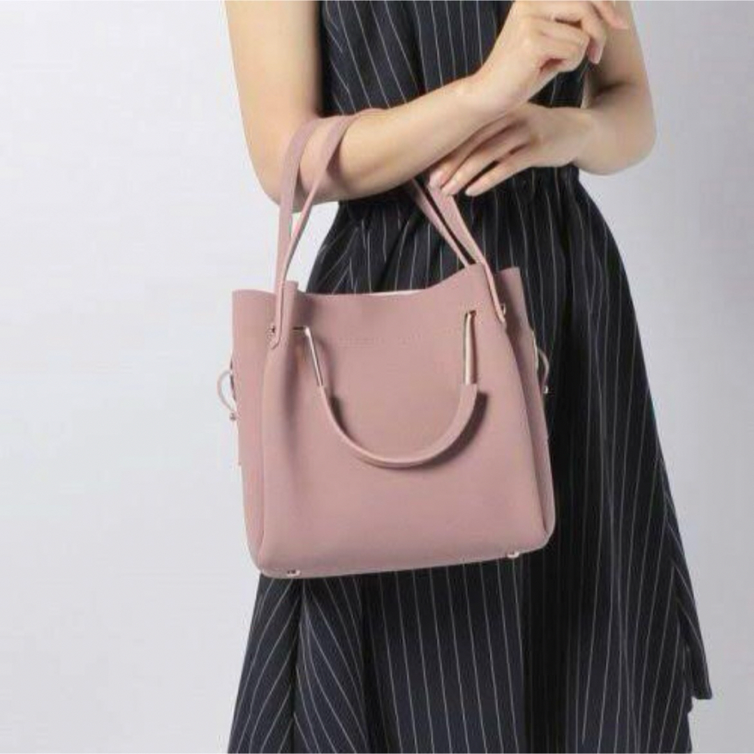 CECIL McBEE(セシルマクビー)のCECIL McBEE セシルマクビー エコスエード3wayメタルハンドルBAG レディースのバッグ(ハンドバッグ)の商品写真