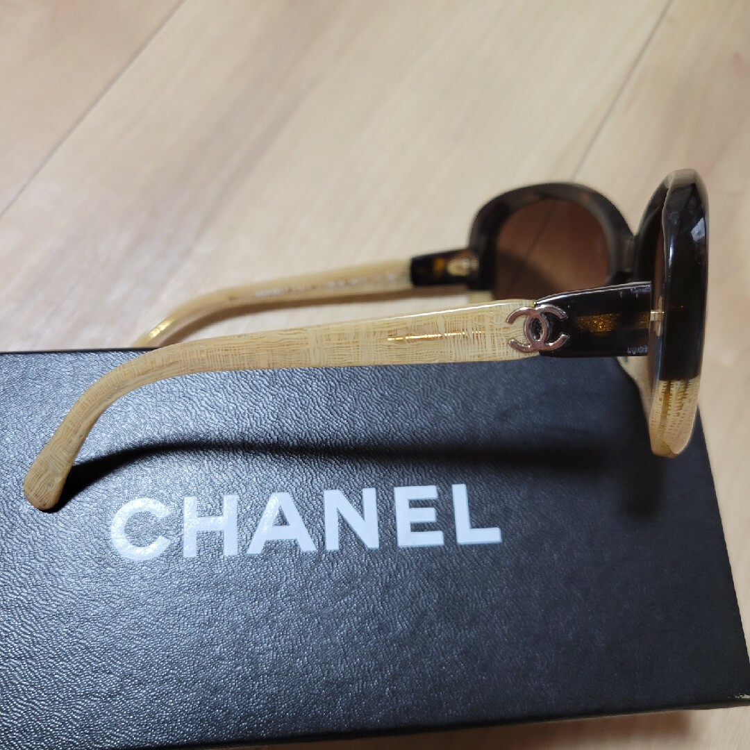 CHANEL(シャネル)のCHANEL　シャネル　サングラス レディースのファッション小物(サングラス/メガネ)の商品写真