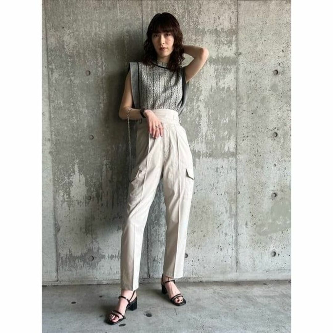 AZUL by moussy(アズールバイマウジー)の【PLUS】SQUARE SLEEVE JACQUARD TOPS レディースのトップス(ベスト/ジレ)の商品写真