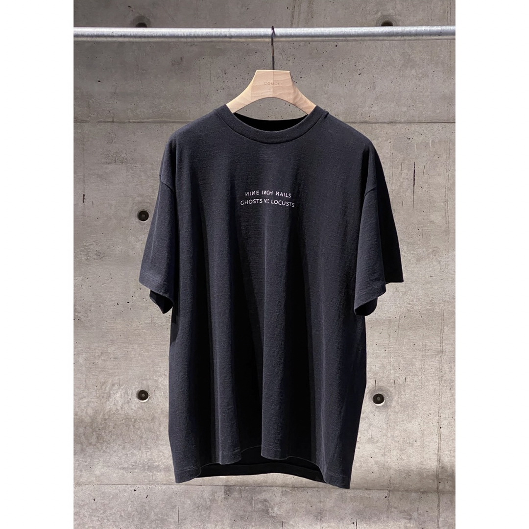 COMOLI(コモリ)のNINE INCH NAILS × COMOLI S/S T-SHIRT メンズのトップス(Tシャツ/カットソー(半袖/袖なし))の商品写真