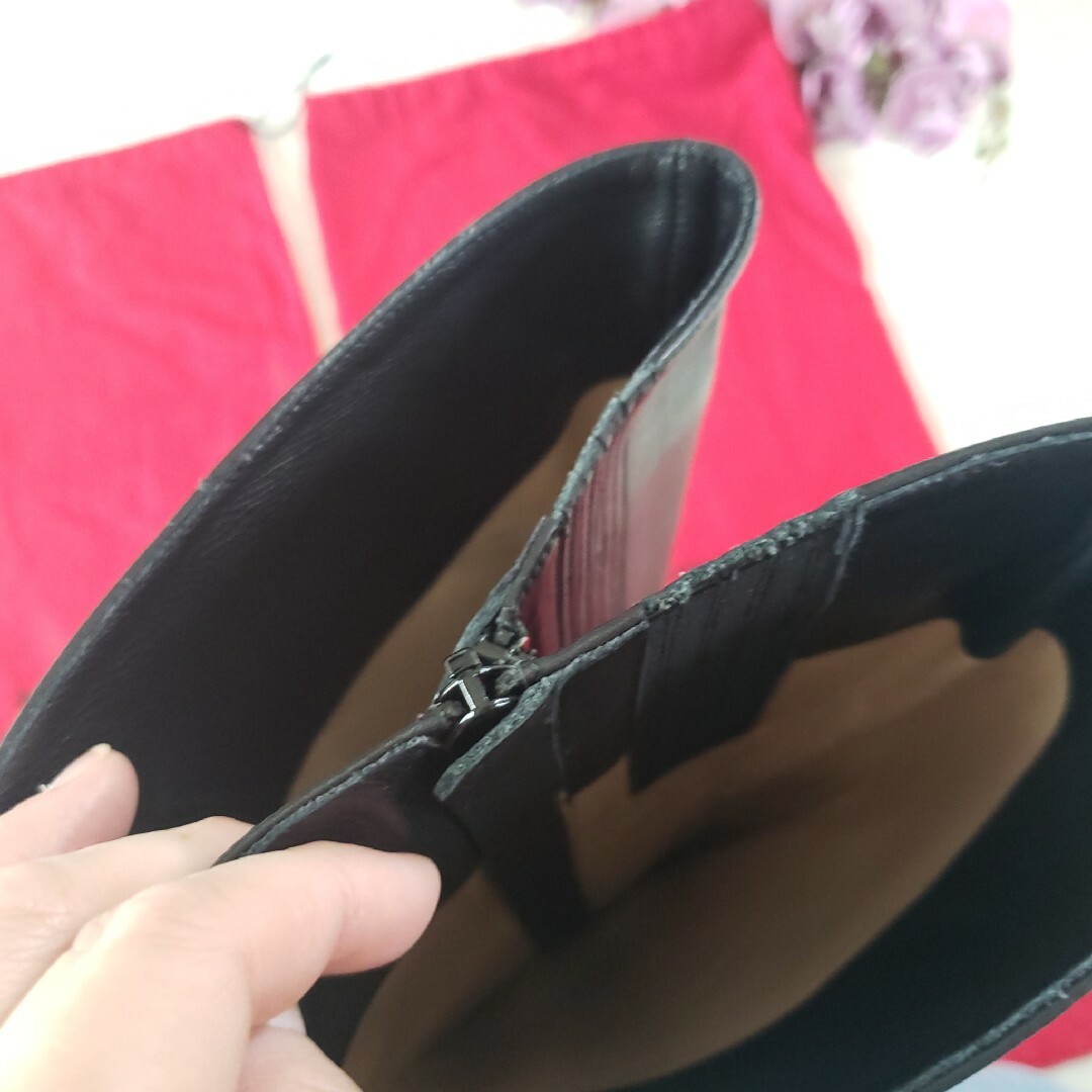 Christian Louboutin(クリスチャンルブタン)のChristian Louboutin ロングブーツ 保存袋付き ブラック 37 レディースの靴/シューズ(ブーツ)の商品写真