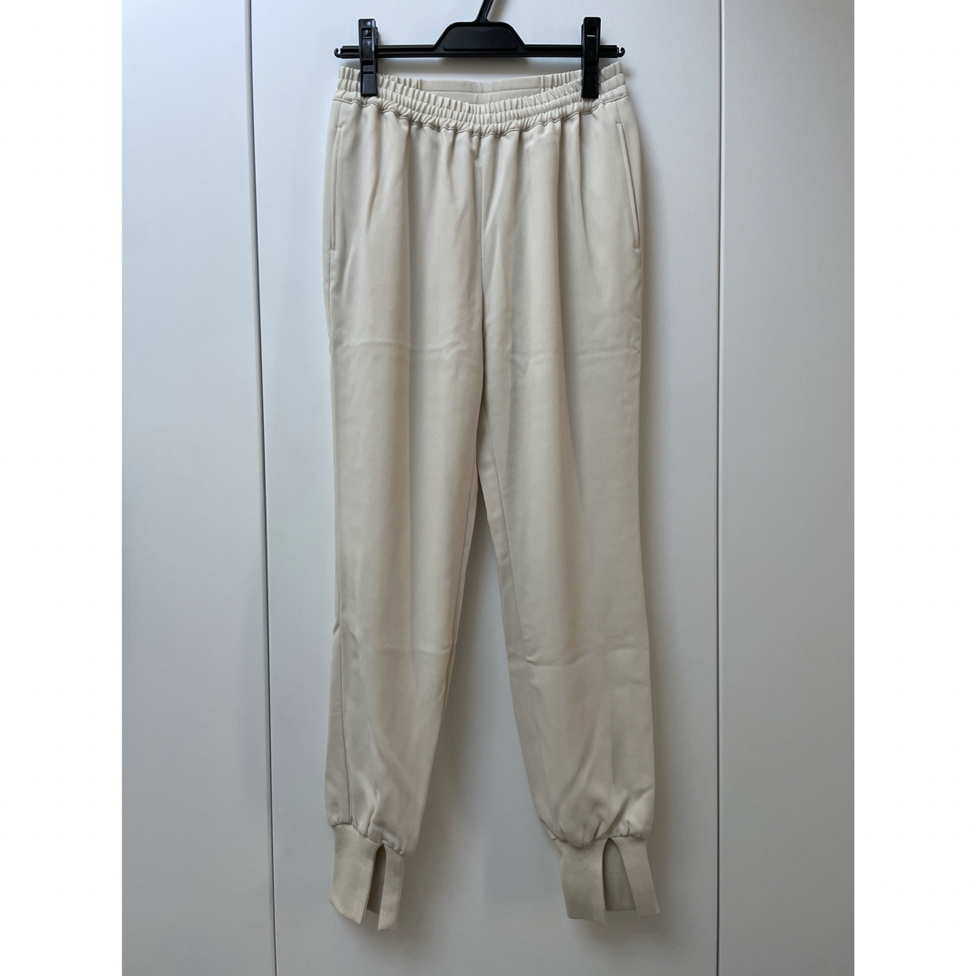 L'Appartement DEUXIEME CLASSE(アパルトモンドゥーズィエムクラス)のCol Pierrot⚫︎Rib Pants⚫︎ホワイト⚫︎サイズ36 レディースのパンツ(その他)の商品写真