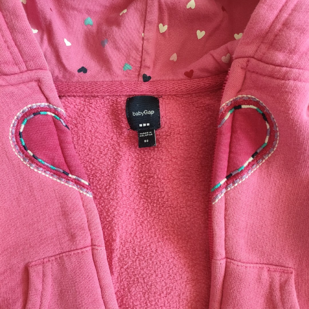 babyGAP(ベビーギャップ)のbaby GAP パーカー　90センチ キッズ/ベビー/マタニティのキッズ服女の子用(90cm~)(ジャケット/上着)の商品写真