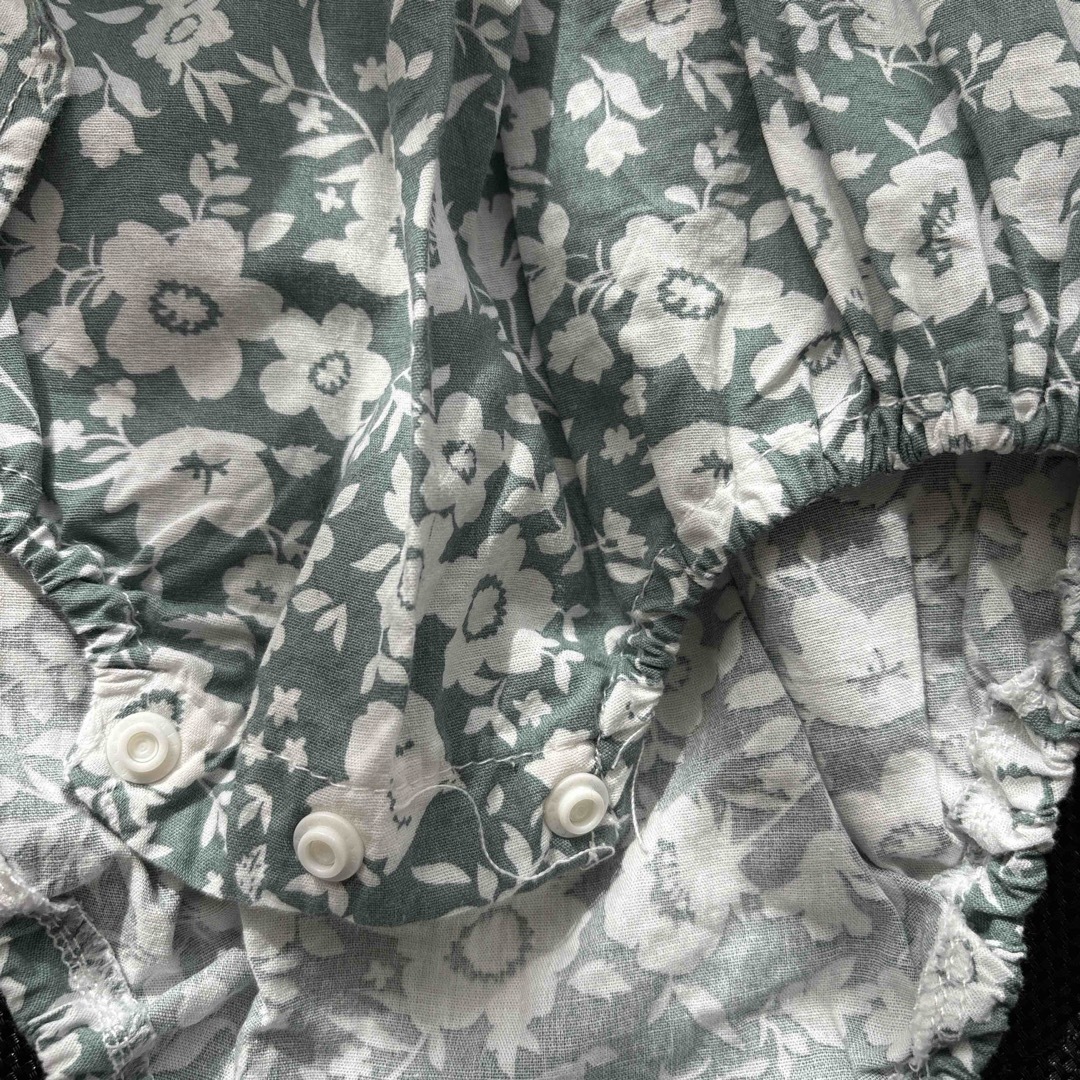 しまむら(シマムラ)の80 juo 花柄ワンピロンパース キッズ/ベビー/マタニティのベビー服(~85cm)(ロンパース)の商品写真