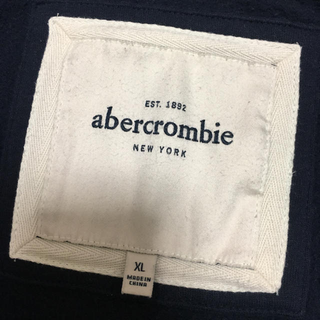 Abercrombie&Fitch(アバクロンビーアンドフィッチ)のアバクロ ネイビーパーカー レディースのトップス(パーカー)の商品写真