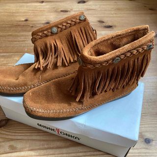 MINNETONKA ブーツ