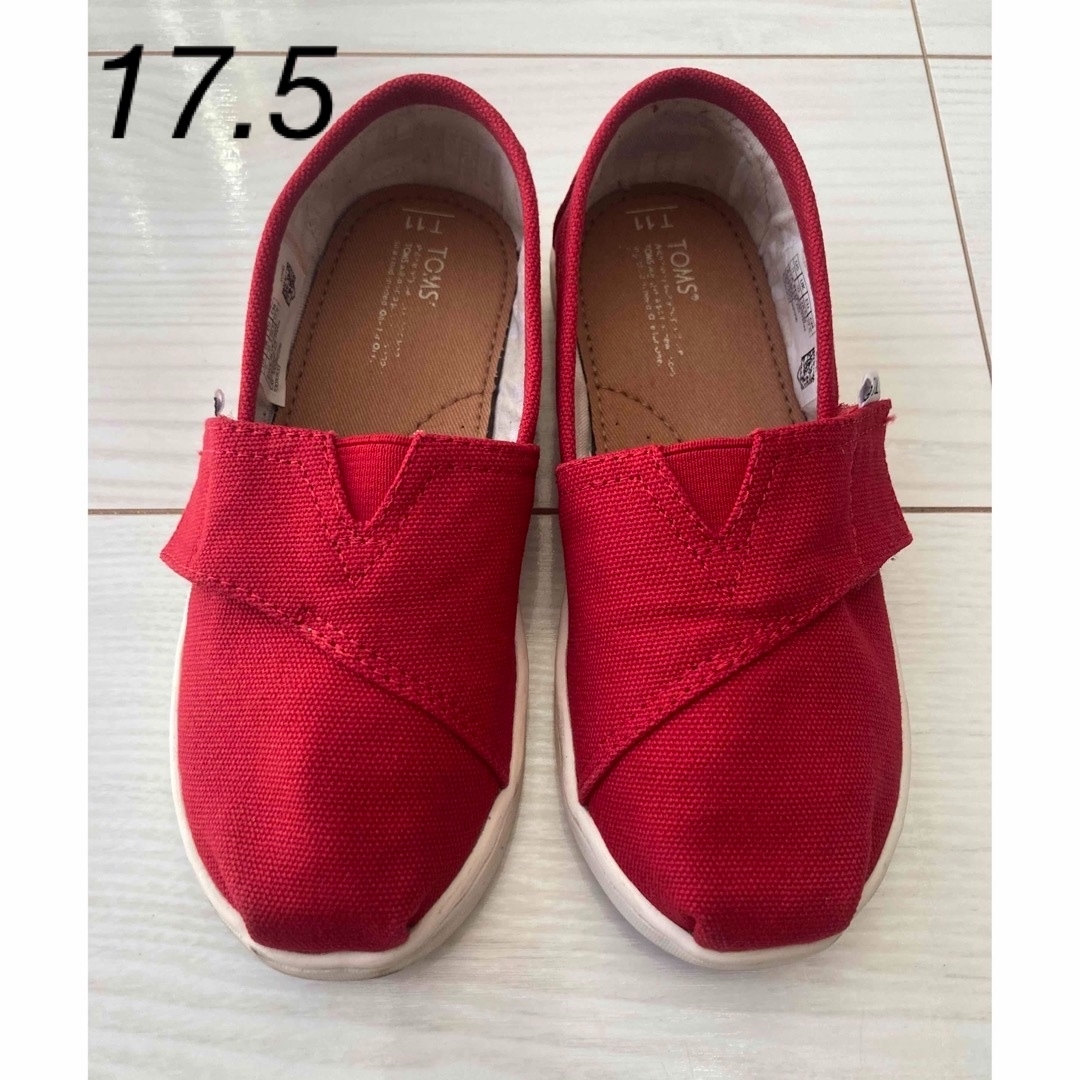 TOMS(トムズ)の　スニーカー　キッズ　17.5 キッズ/ベビー/マタニティのキッズ靴/シューズ(15cm~)(スニーカー)の商品写真