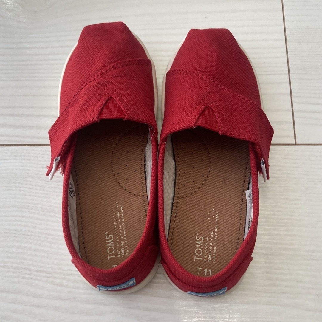 TOMS(トムズ)の　スニーカー　キッズ　17.5 キッズ/ベビー/マタニティのキッズ靴/シューズ(15cm~)(スニーカー)の商品写真