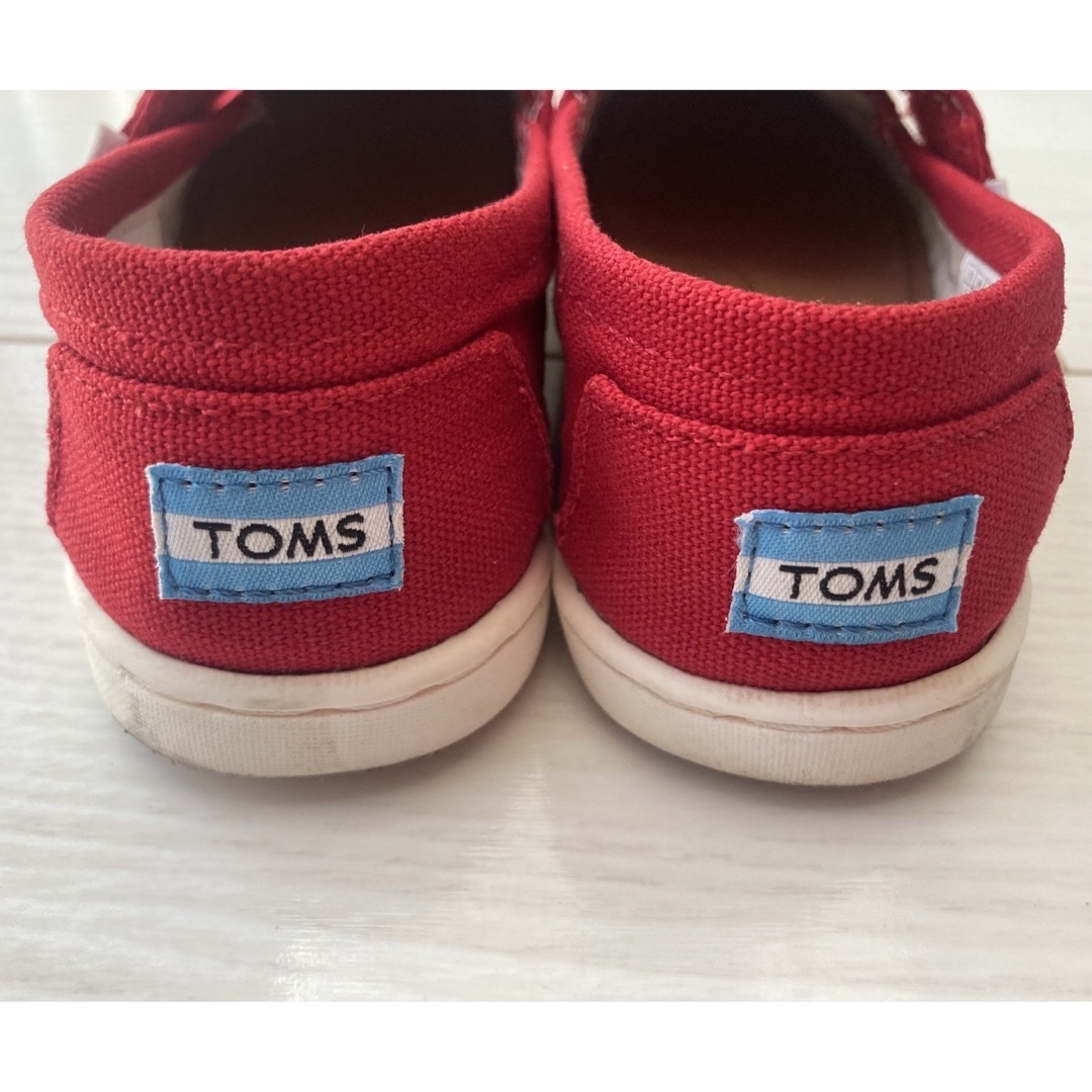 TOMS(トムズ)の　スニーカー　キッズ　17.5 キッズ/ベビー/マタニティのキッズ靴/シューズ(15cm~)(スニーカー)の商品写真