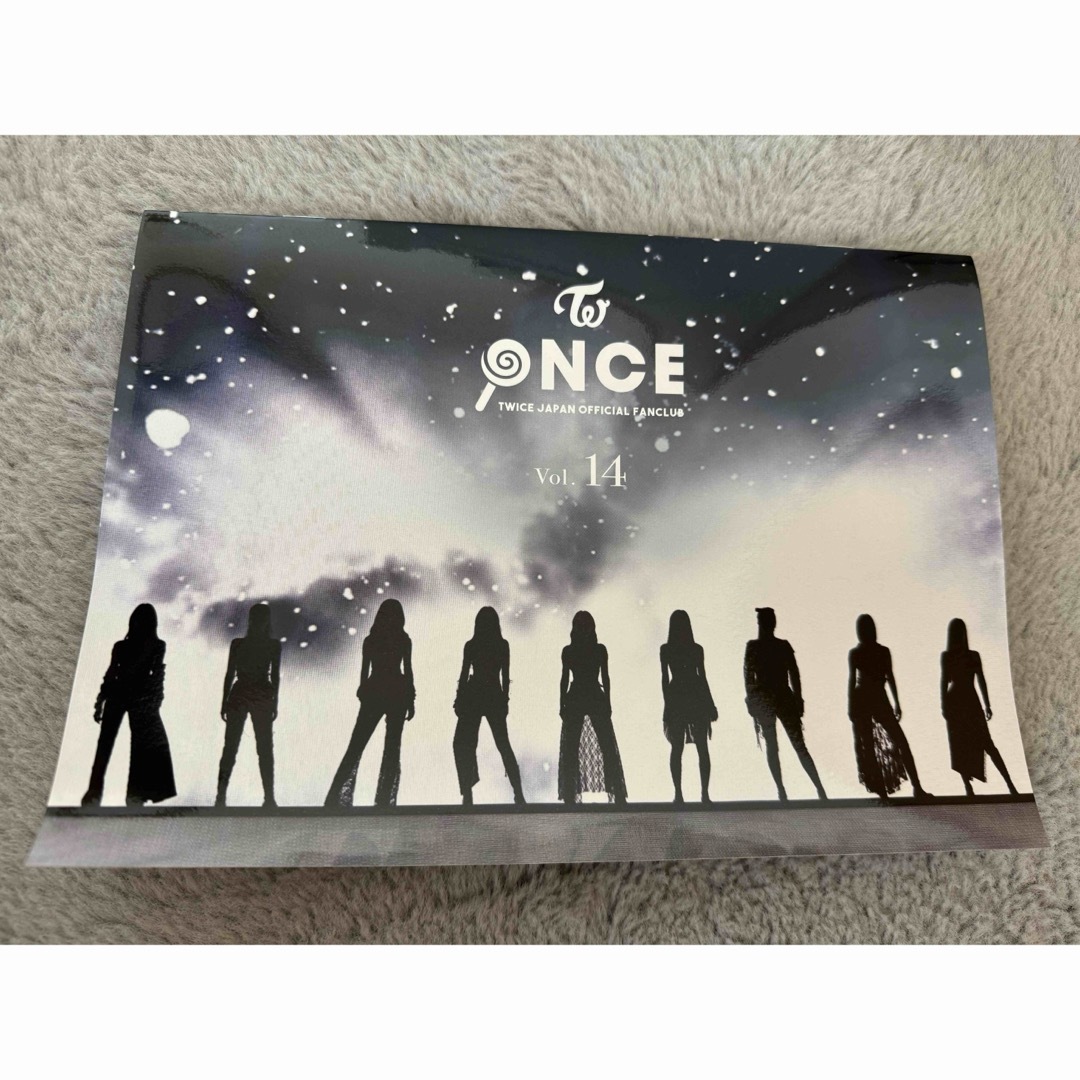 TWICE(トゥワイス)のOnce 会報誌 エンタメ/ホビーのCD(K-POP/アジア)の商品写真