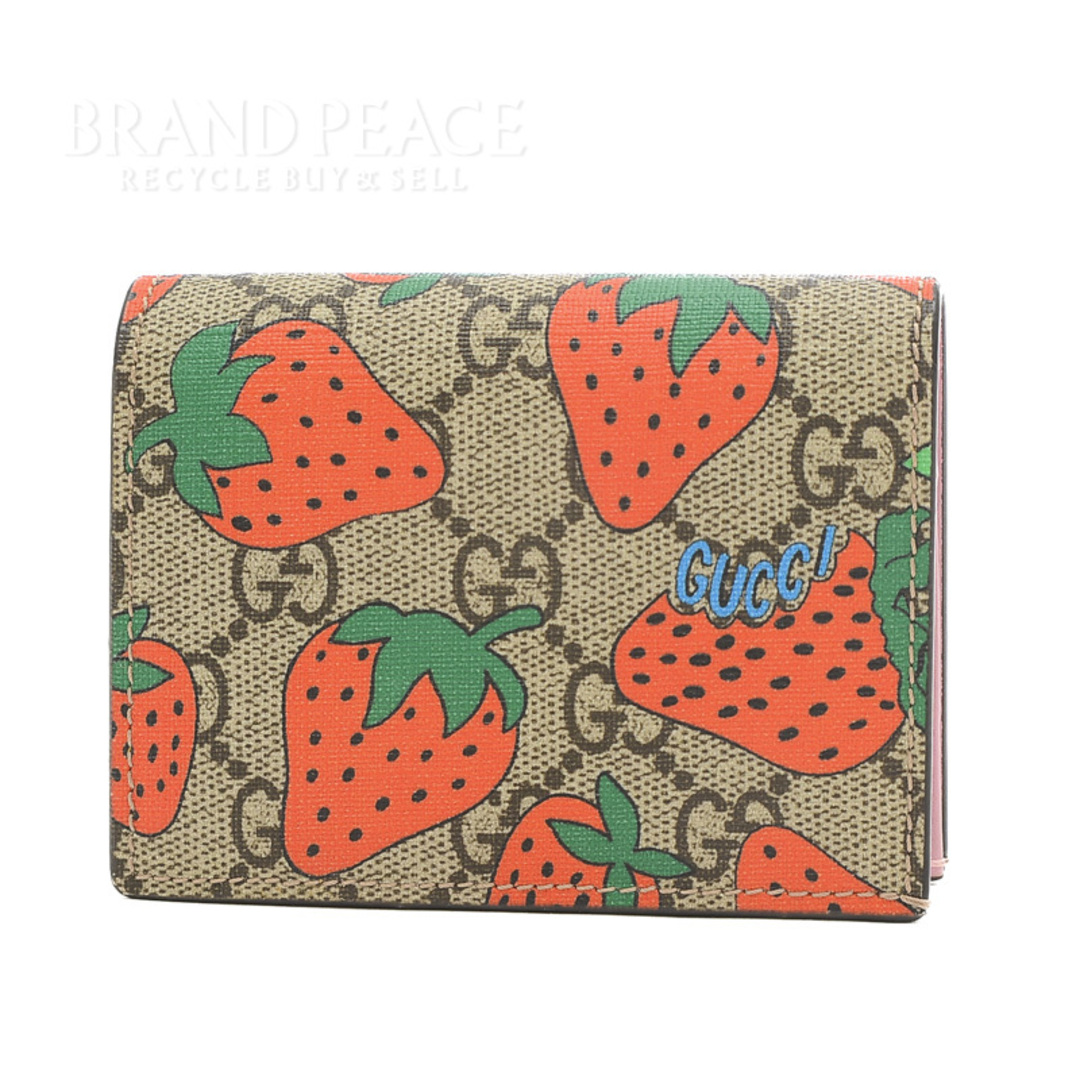 Gucci(グッチ)のグッチ GGスプリーム ストロベリープリント 二つ折り財布 ミニウォレット べー レディースのファッション小物(財布)の商品写真