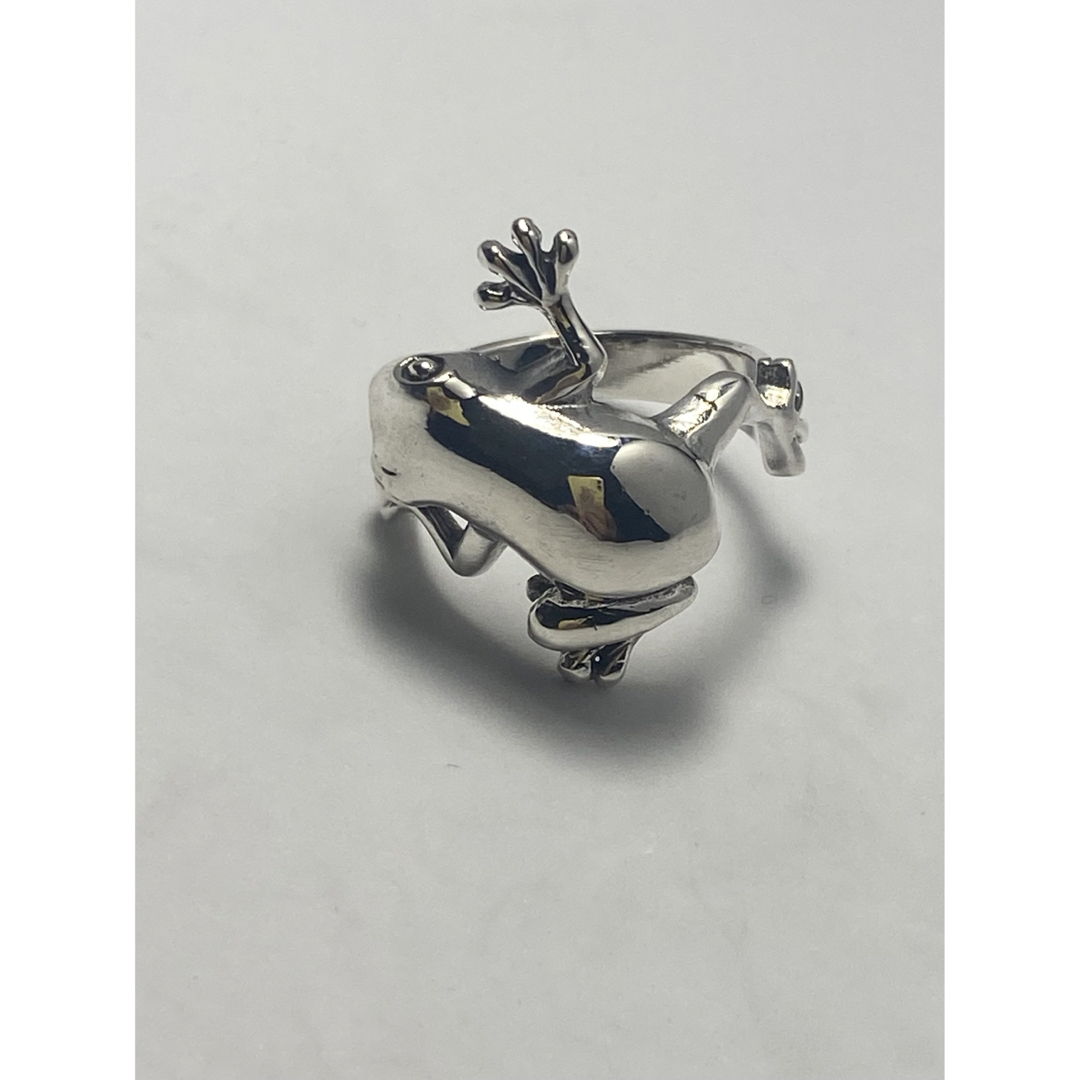 カエル蛙高純度クラフトスターリングシルバー指輪幸福の御守りアクセサリー15号銀ろ メンズのアクセサリー(リング(指輪))の商品写真