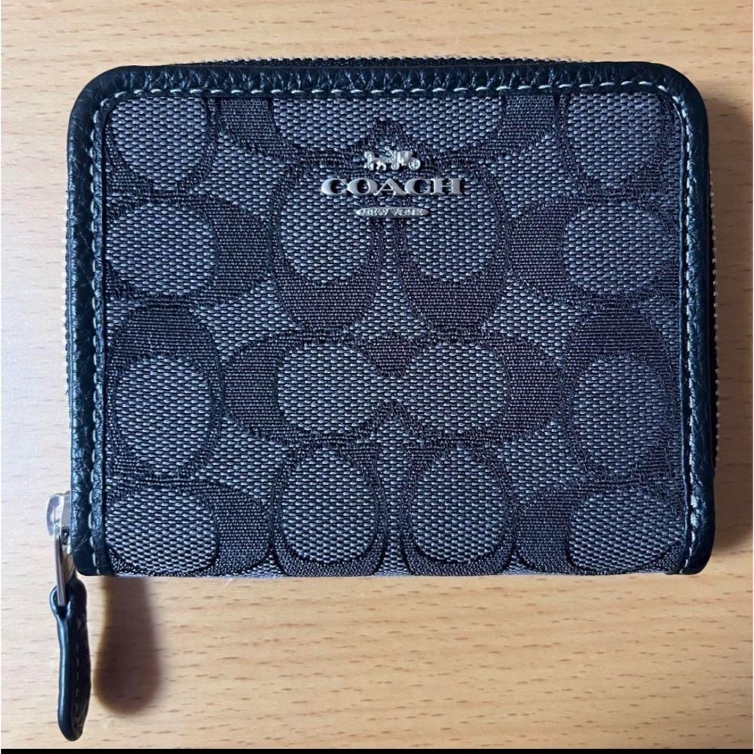 COACH(コーチ)のコーチ　coach 二つ折財布　ジグネチャー　ジャガード　ブラック　新品 レディースのファッション小物(財布)の商品写真