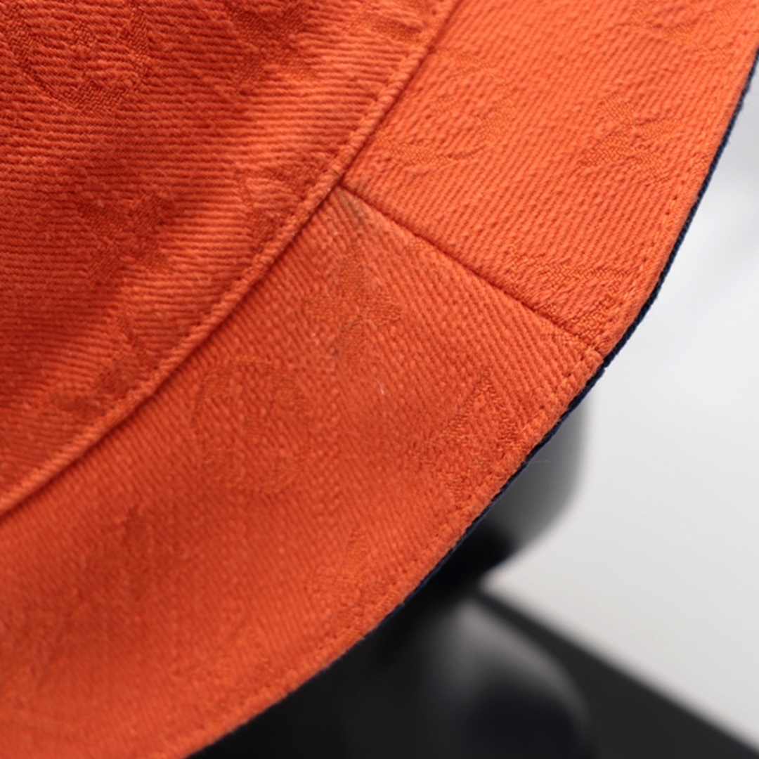 LOUIS VUITTON(ルイヴィトン)の美品 ルイ・ヴィトン M76210 シャポー・モノグラム リバーシブル デニム バケット ハット オレンジ ブルー LOUIS VUITTON レディースの帽子(ハット)の商品写真