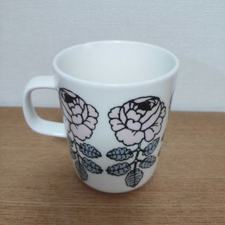 マリメッコ(marimekko)のヴィヒキルース マグカップ(グラス/カップ)