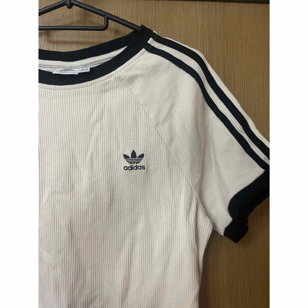 adidas(アディダス)のadidas ワッフルスリムTシャツ レディースのトップス(Tシャツ(半袖/袖なし))の商品写真